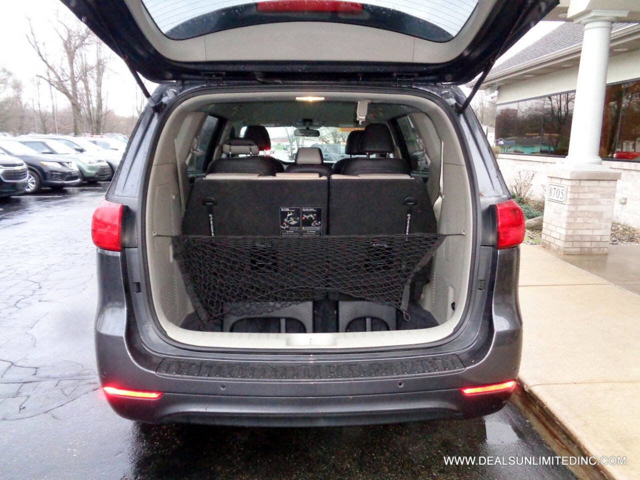 Used 2016 Kia Sedona LX w/ LX Essentials Premium Package image 20