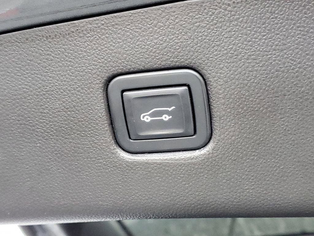 Certified 2023 Chevrolet Blazer RS w/ Driver Confidence II Package image 35