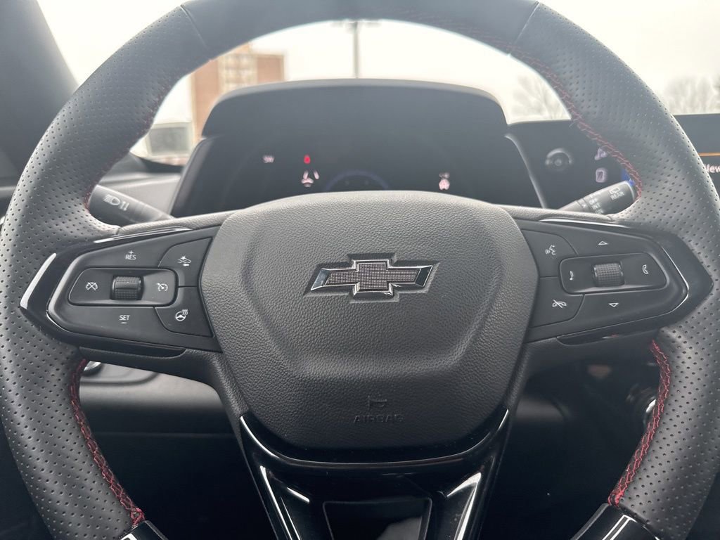 Used 2025 Chevrolet Trax RS w/ Driver Confidence Package image 21