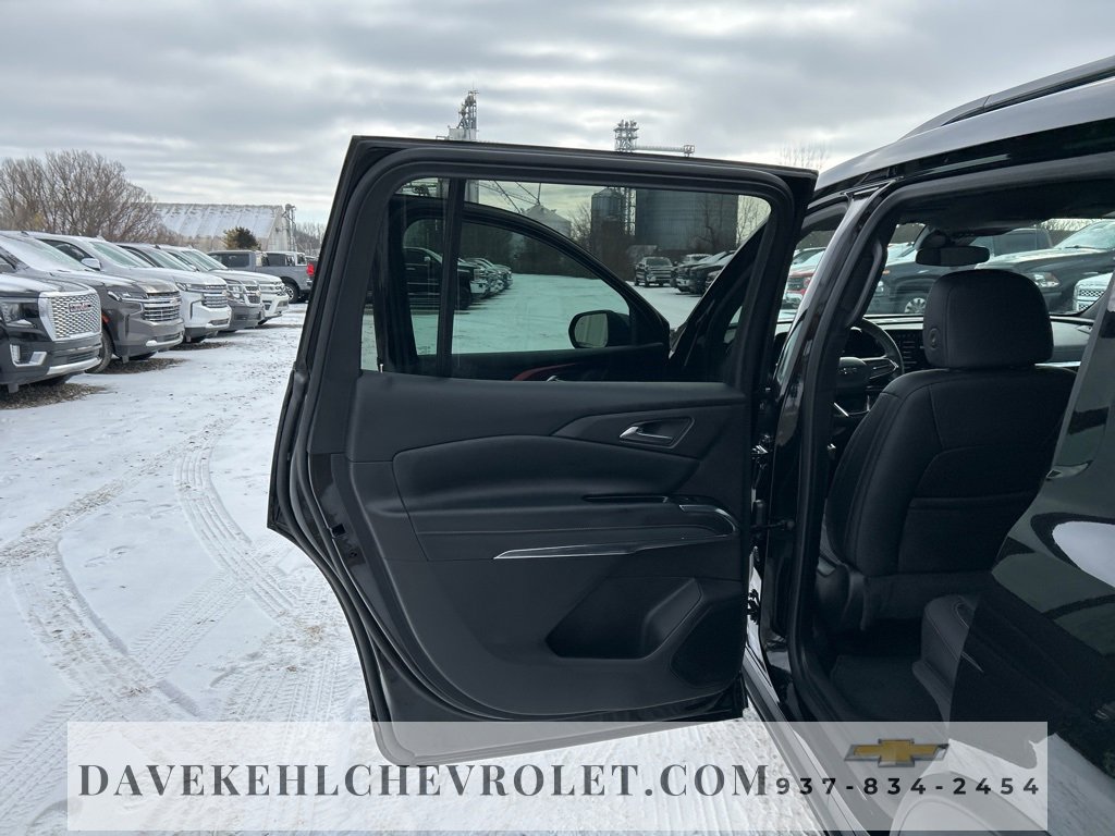 Used 2025 Chevrolet Traverse Z71 w/ Driver Confidence Package image 19