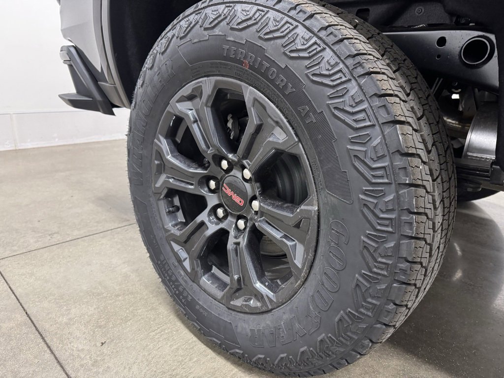 New 2025 GMC Canyon Elevation w/ Convenience Package image 11