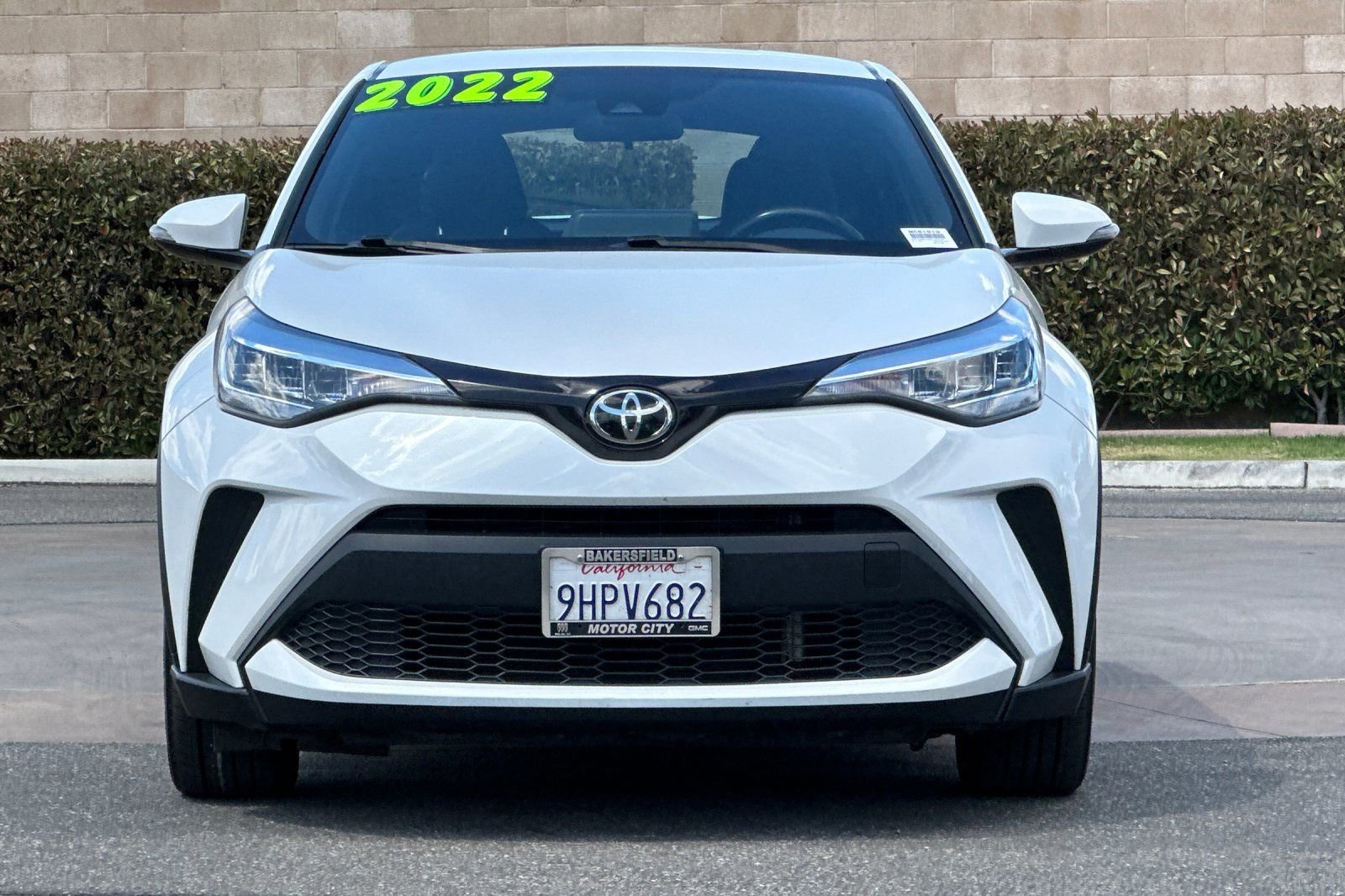 Used 2022 Toyota C-HR XLE FWD image 9