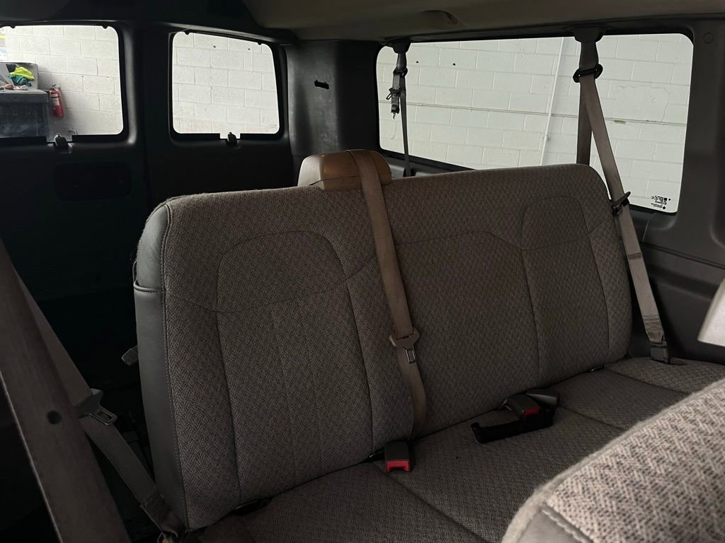 Used 2015 Chevrolet Express 3500 LS w/ Chrome Appearance Package image 12