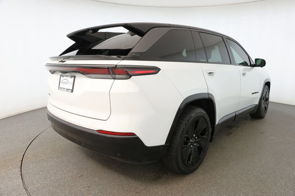 Used 2024 Jeep Wagoneer Launch Edition image 4