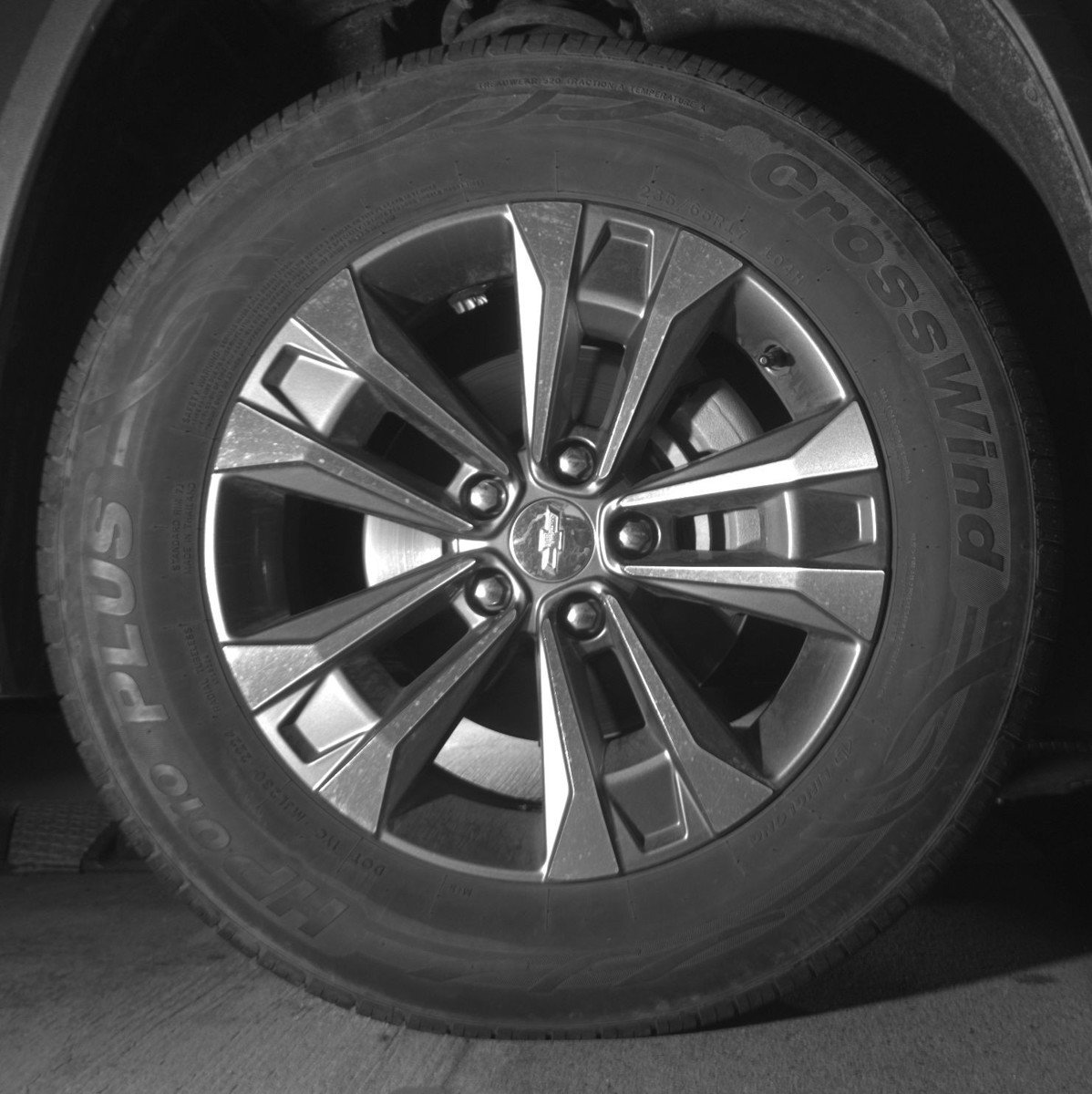 Used 2025 Chevrolet Equinox LT FWD image 13