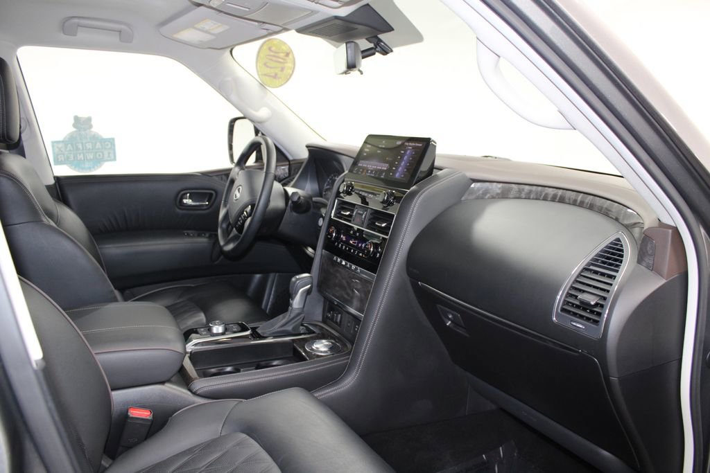 Used 2024 Nissan Armada Platinum w/ Captain's Chairs Package image 31