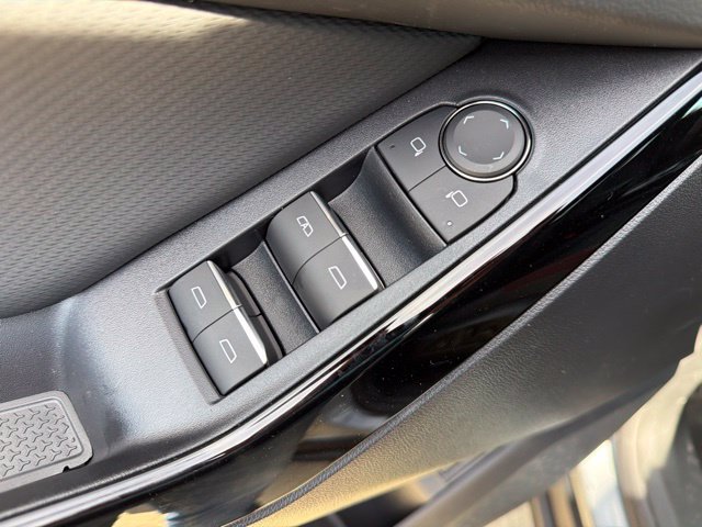 New 2027 Chevrolet Equinox RS w/ Safety and Technology Package FWD image 8