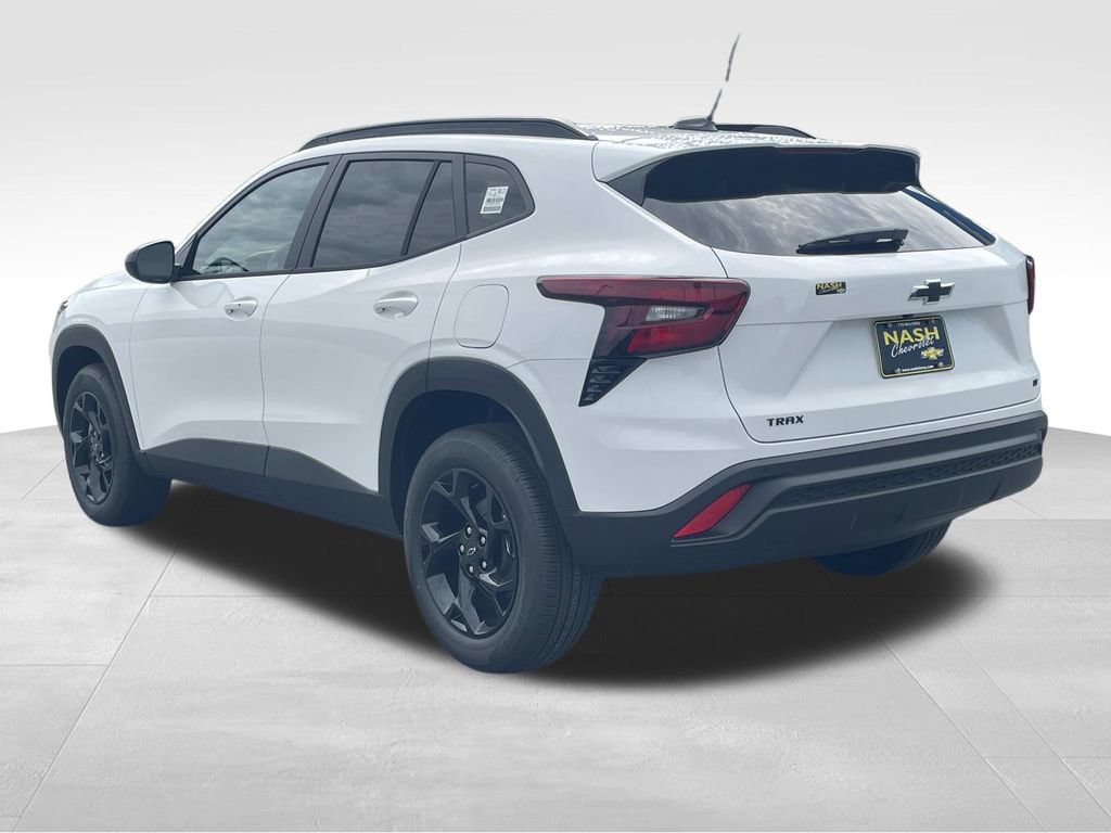 New 2026 Chevrolet Trax LT w/ Driver Confidence Package FWD image 5