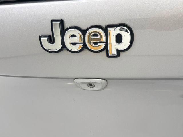 Used 2018 Jeep Cherokee Latitude image 17