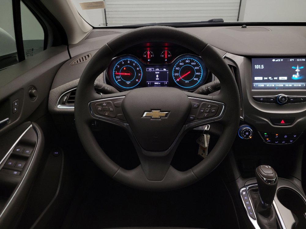 Used 2018 Chevrolet Cruze LT FWD image 22