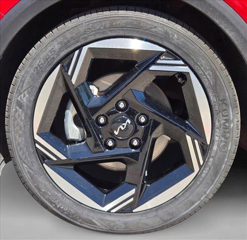 Used 2025 Kia K4 EX image 21
