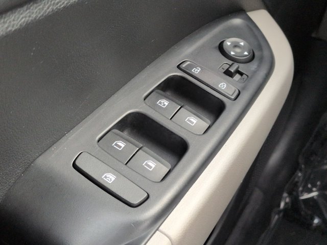 Used 2026 Hyundai Venue SEL FWD image 23