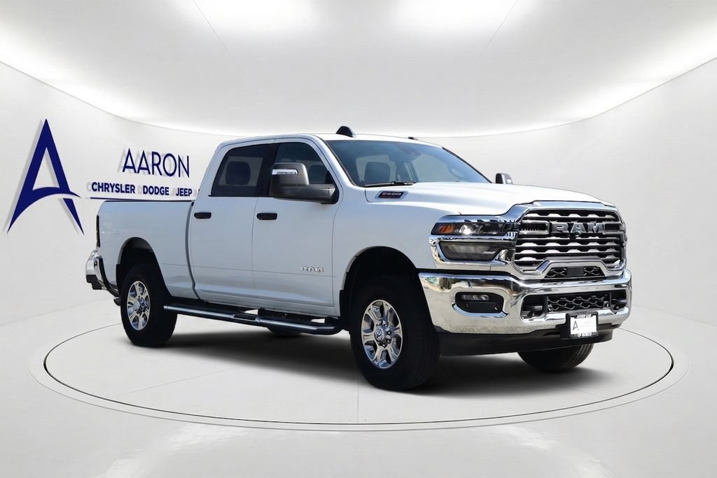 Used 2025 RAM 2500 Big Horn AWD/4WD image 3
