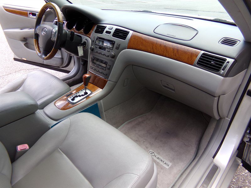 Used 2005 Lexus ES 330 FWD image 21
