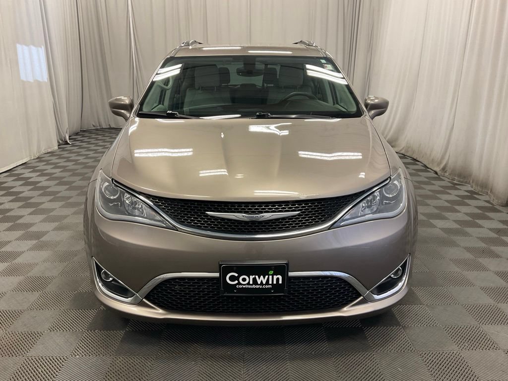 Used 2017 Chrysler Pacifica Touring-L Plus FWD image 15