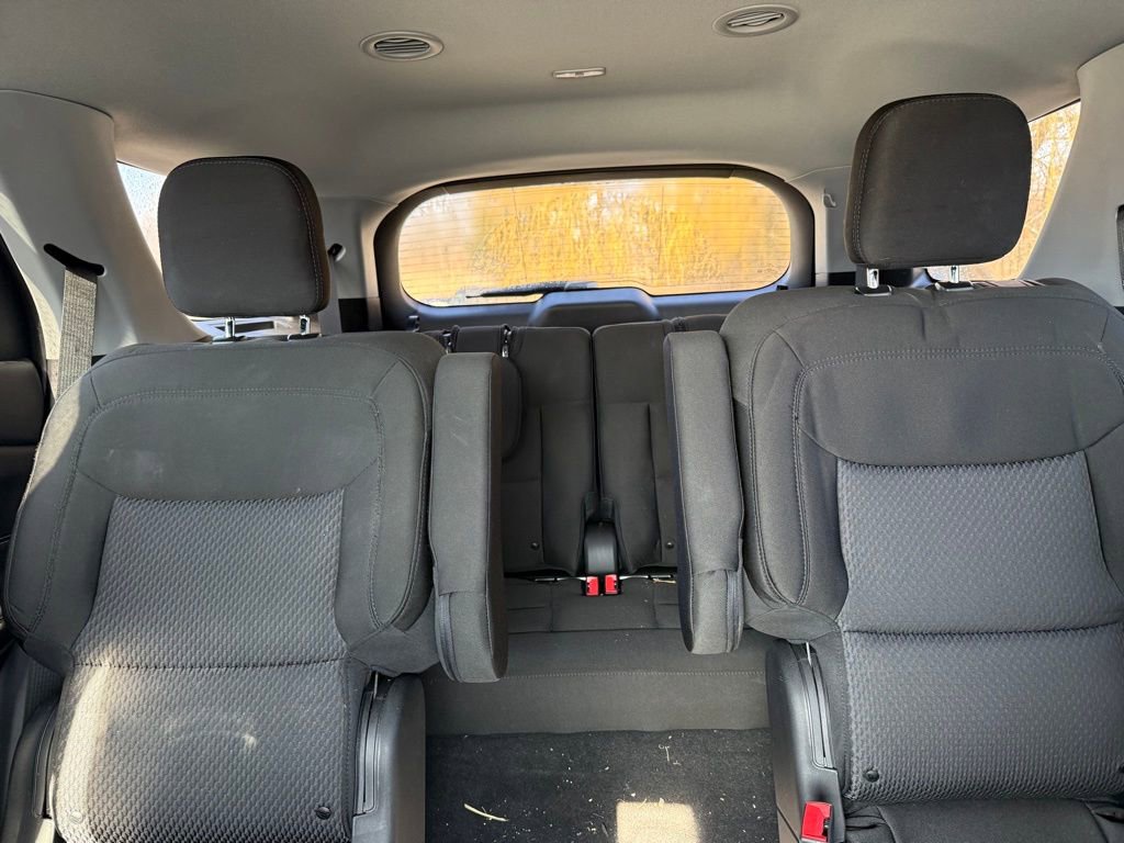 Used 2022 Ford Explorer XLT image 11