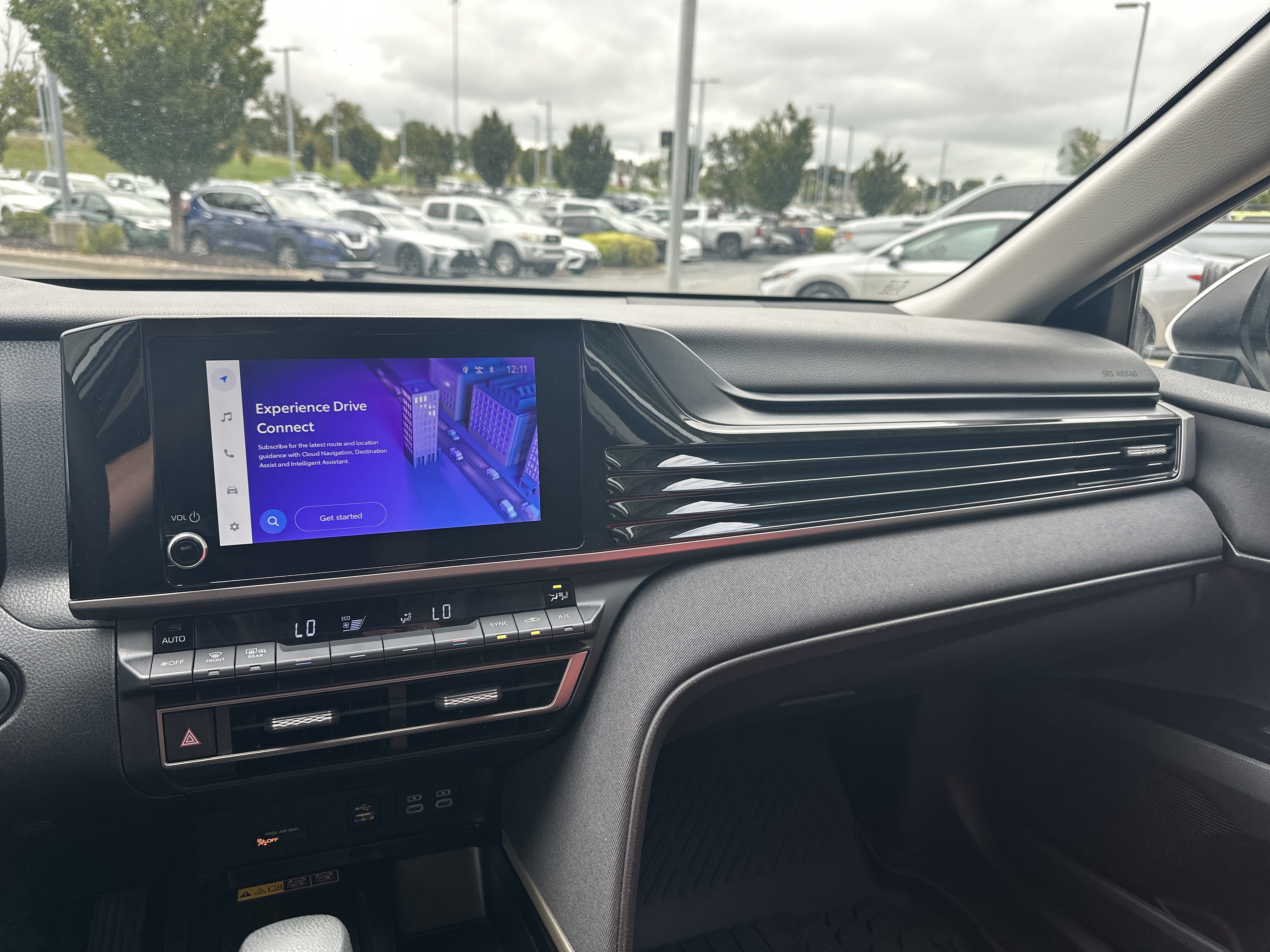 Used 2025 Toyota Camry LE FWD image 22