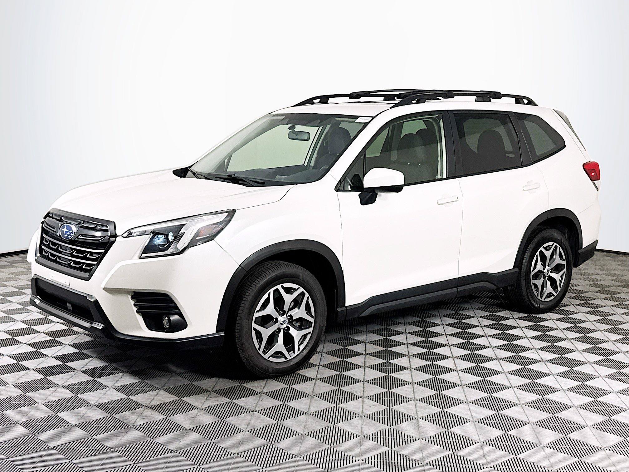Used 2024 Subaru Forester Premium AWD/4WD image 4