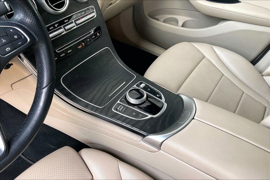 Used 2018 Mercedes-Benz GLC 300 w/ Premium Package image 14