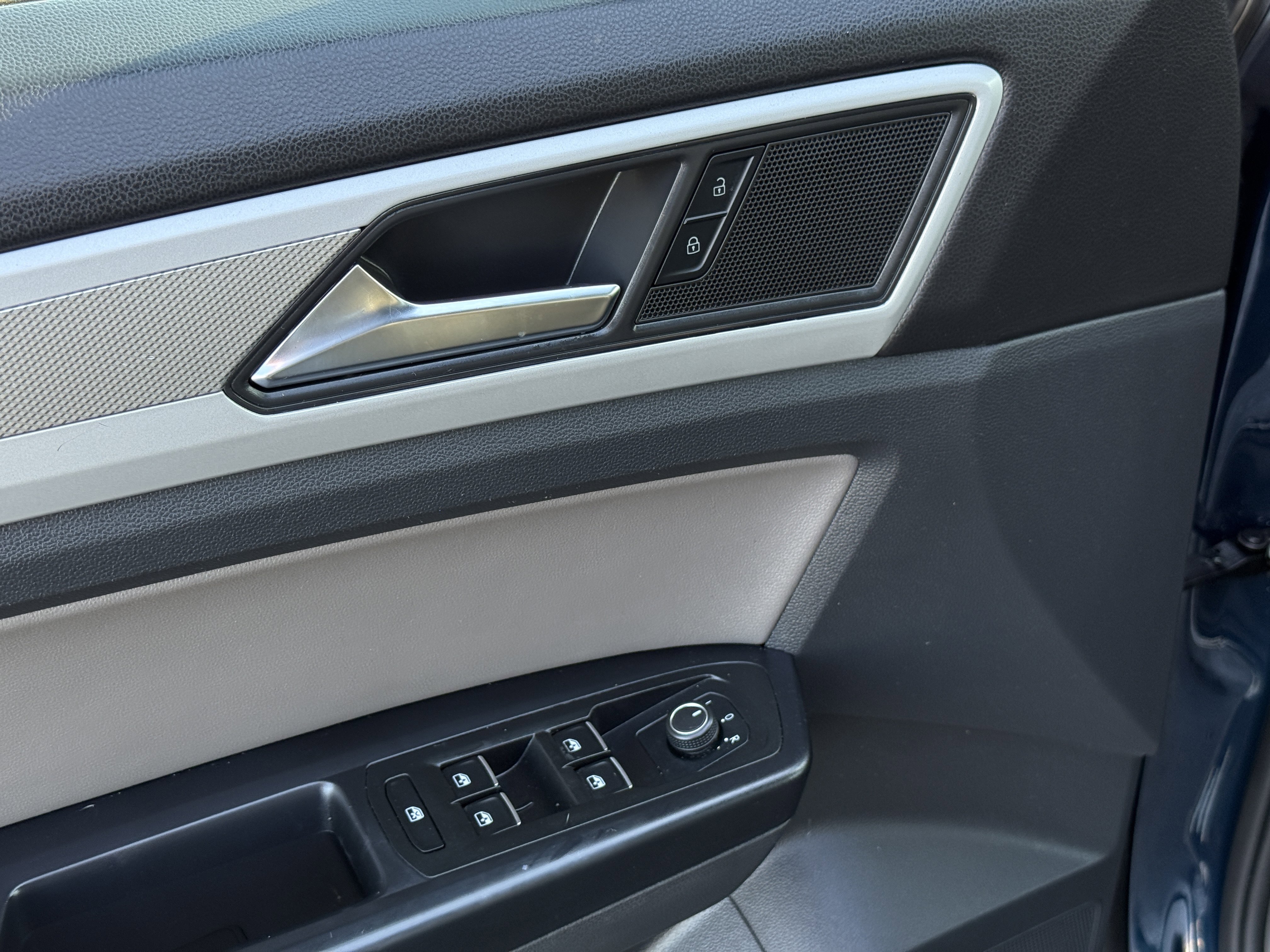 Used 2021 Volkswagen Atlas Cross Sport S FWD image 26