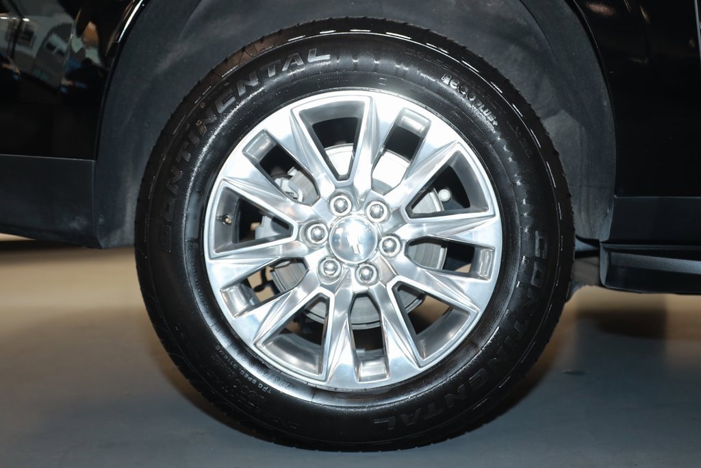 Used 2024 Chevrolet Suburban Premier image 26