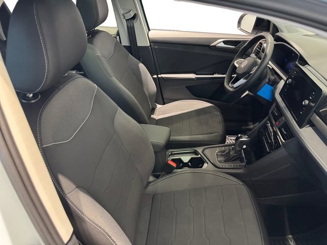 New 2026 Volkswagen Taos SE FWD image 18