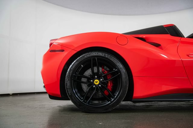 Used 2018 Ferrari 488 Spider RWD image 10