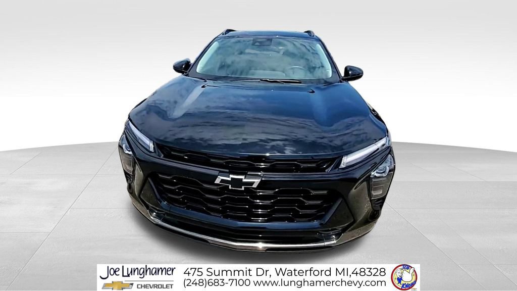 Certified 2025 Chevrolet Trax ACTIV w/ Driver Confidence Package FWD image 3