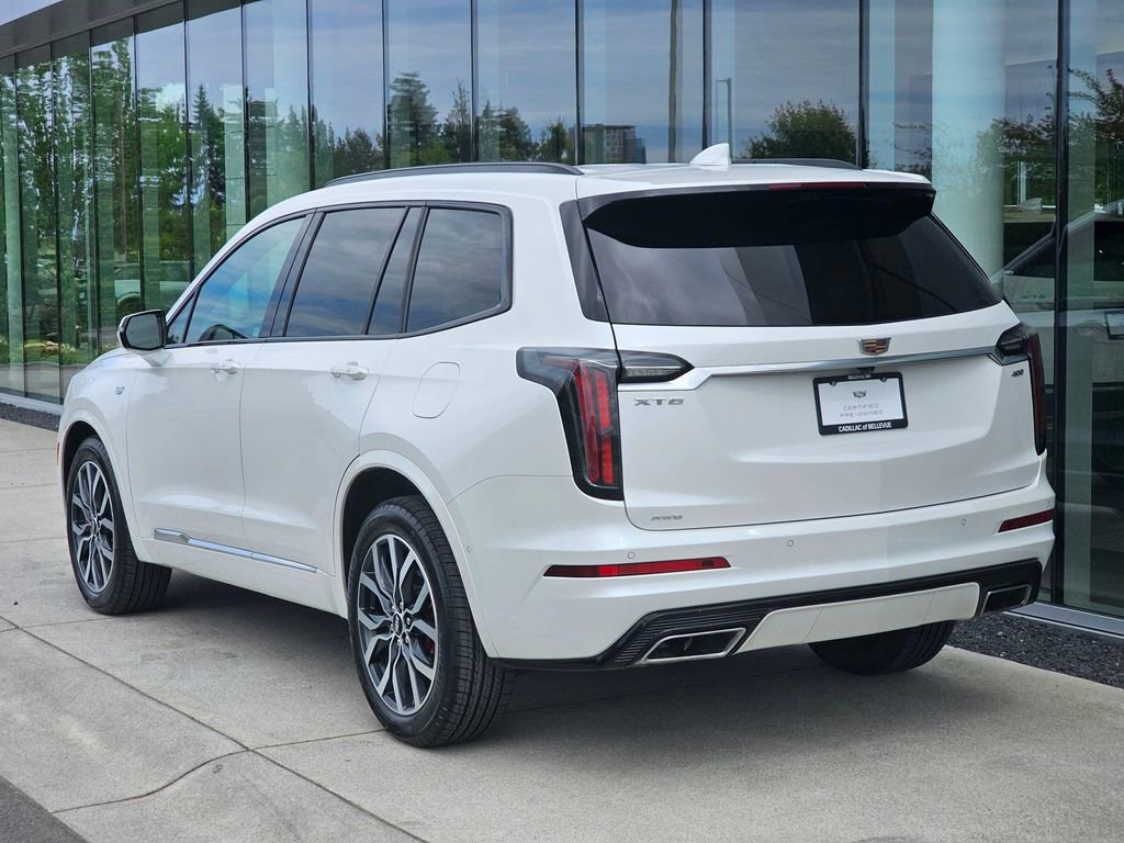 Certified 2022 Cadillac XT6 Sport w/ Technology Package AWD/4WD image 3