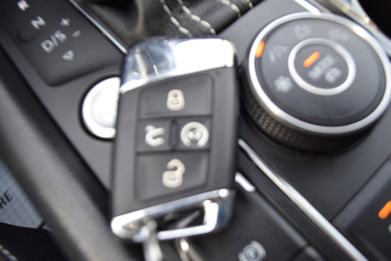 Used 2023 Volkswagen Atlas Cross Sport SEL image 39