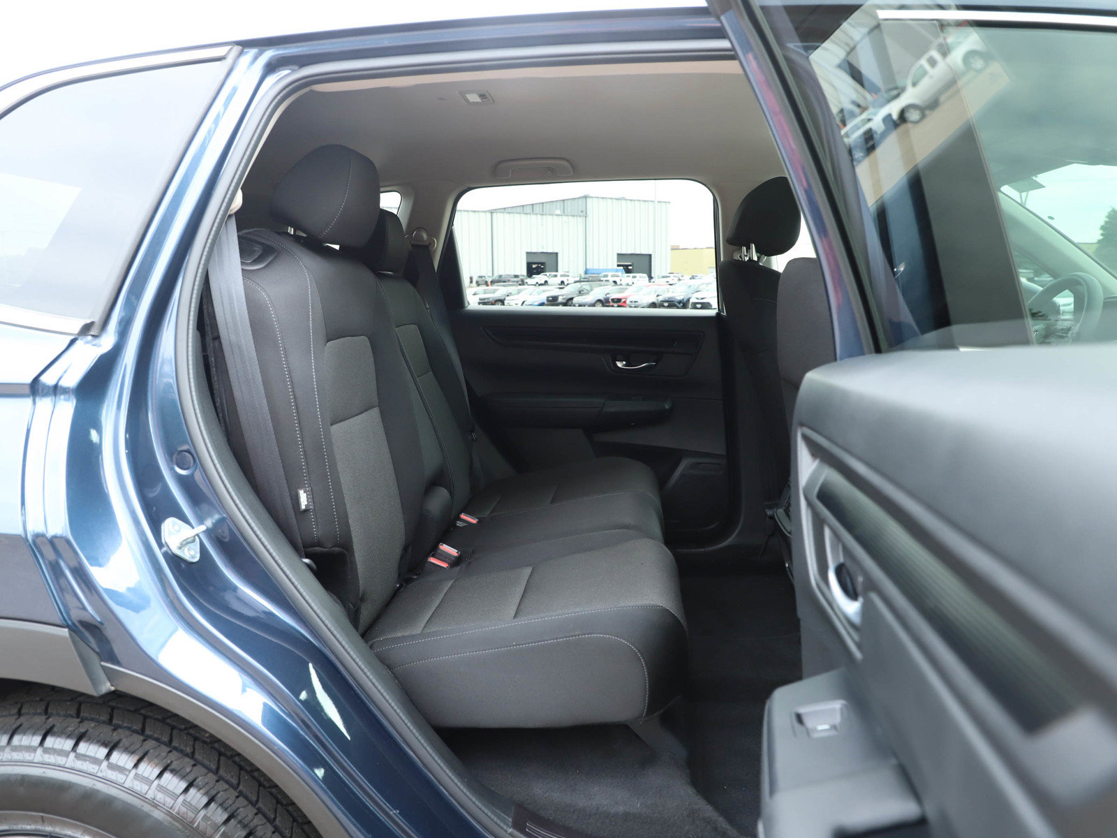 Used 2025 Honda CR-V LX image 12