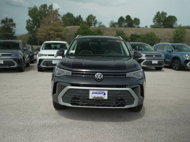 New 2025 Volkswagen Taos SE AWD/4WD image 3