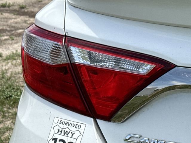 Used 2017 Toyota Camry SE FWD image 9