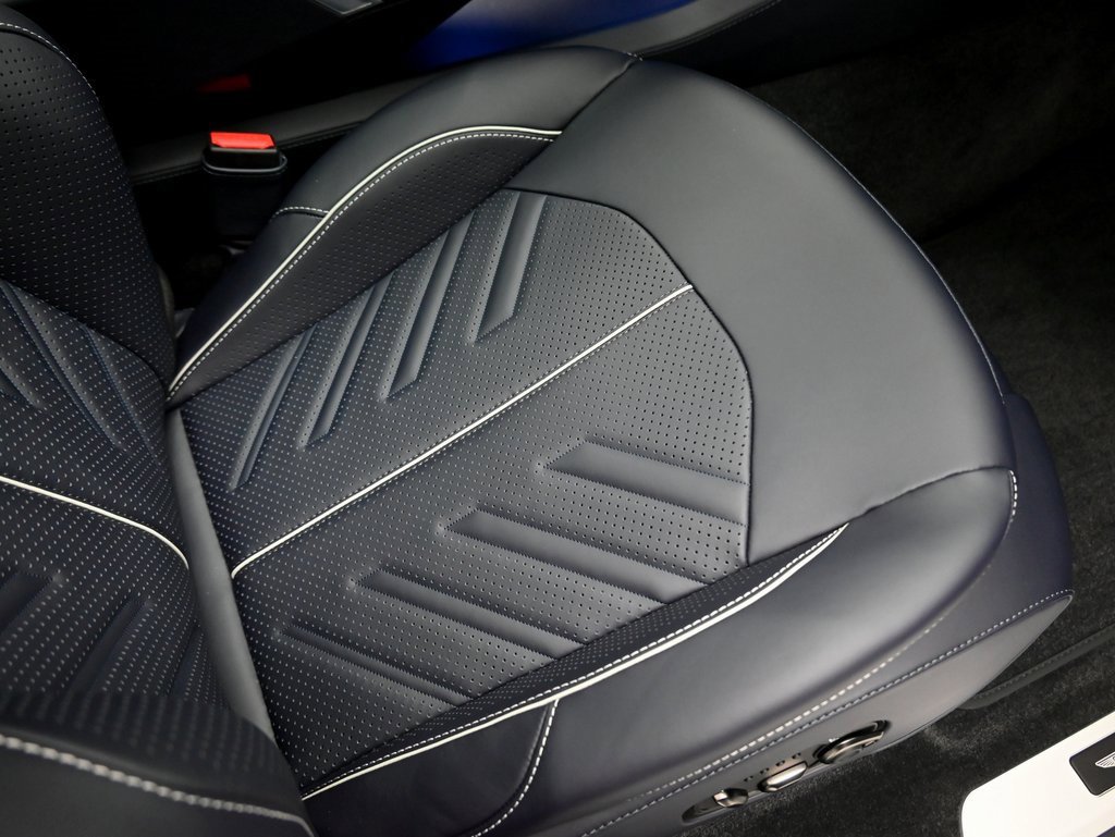 Used 2026 Aston Martin DBX S image 14