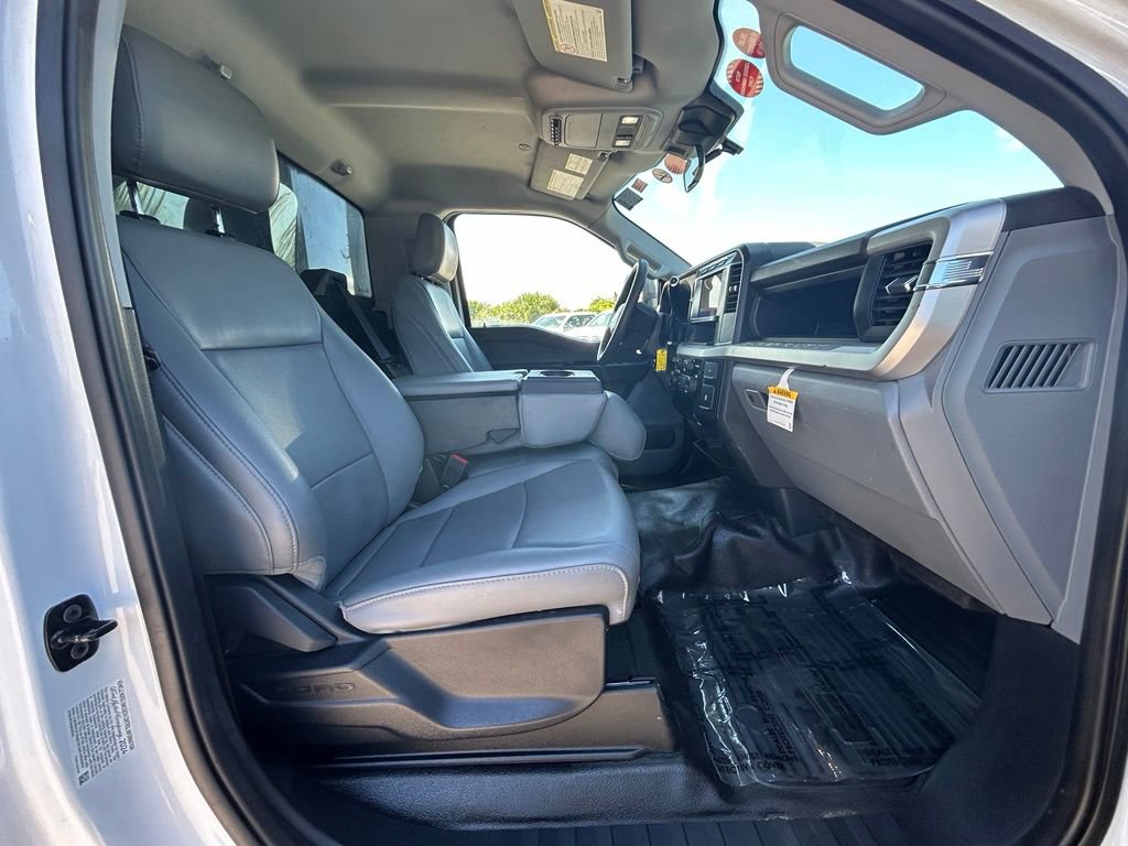 Used 2024 Ford F550 2WD Regular Cab Super Duty image 19