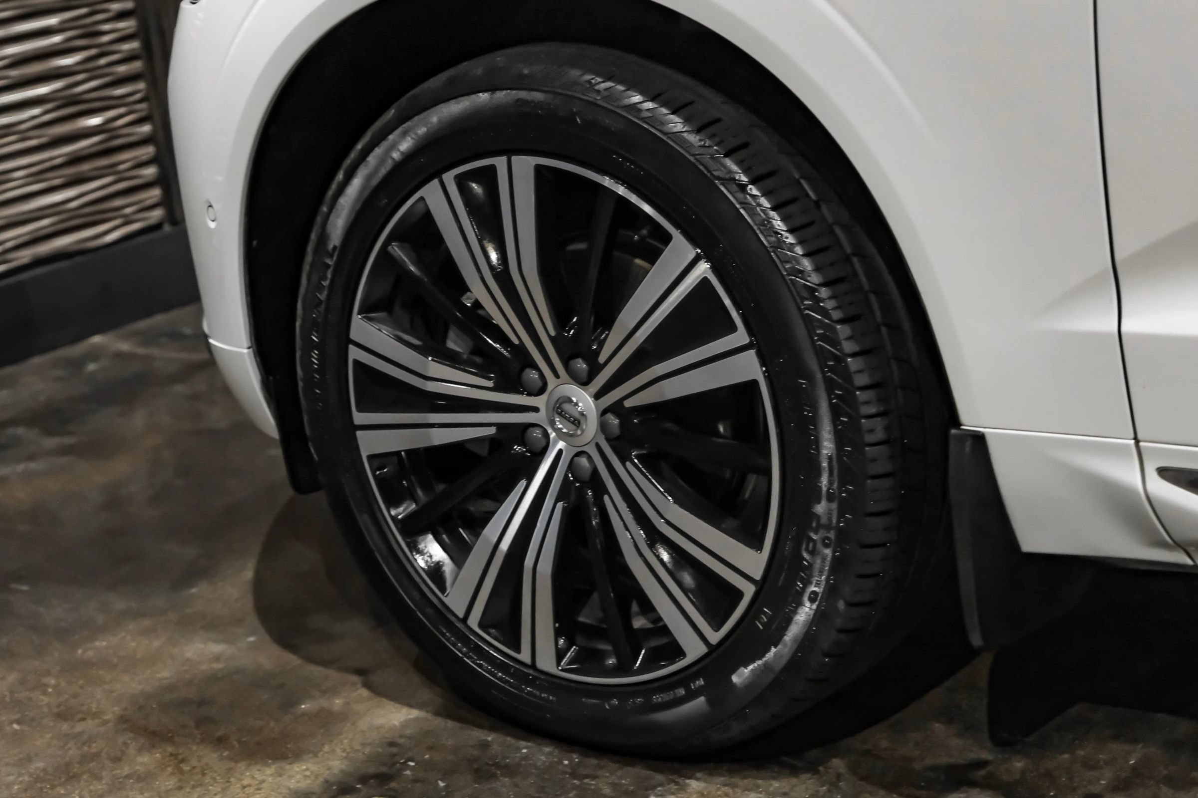 Used 2022 Volvo XC60 B5 Inscription w/ Advanced Package FWD image 50