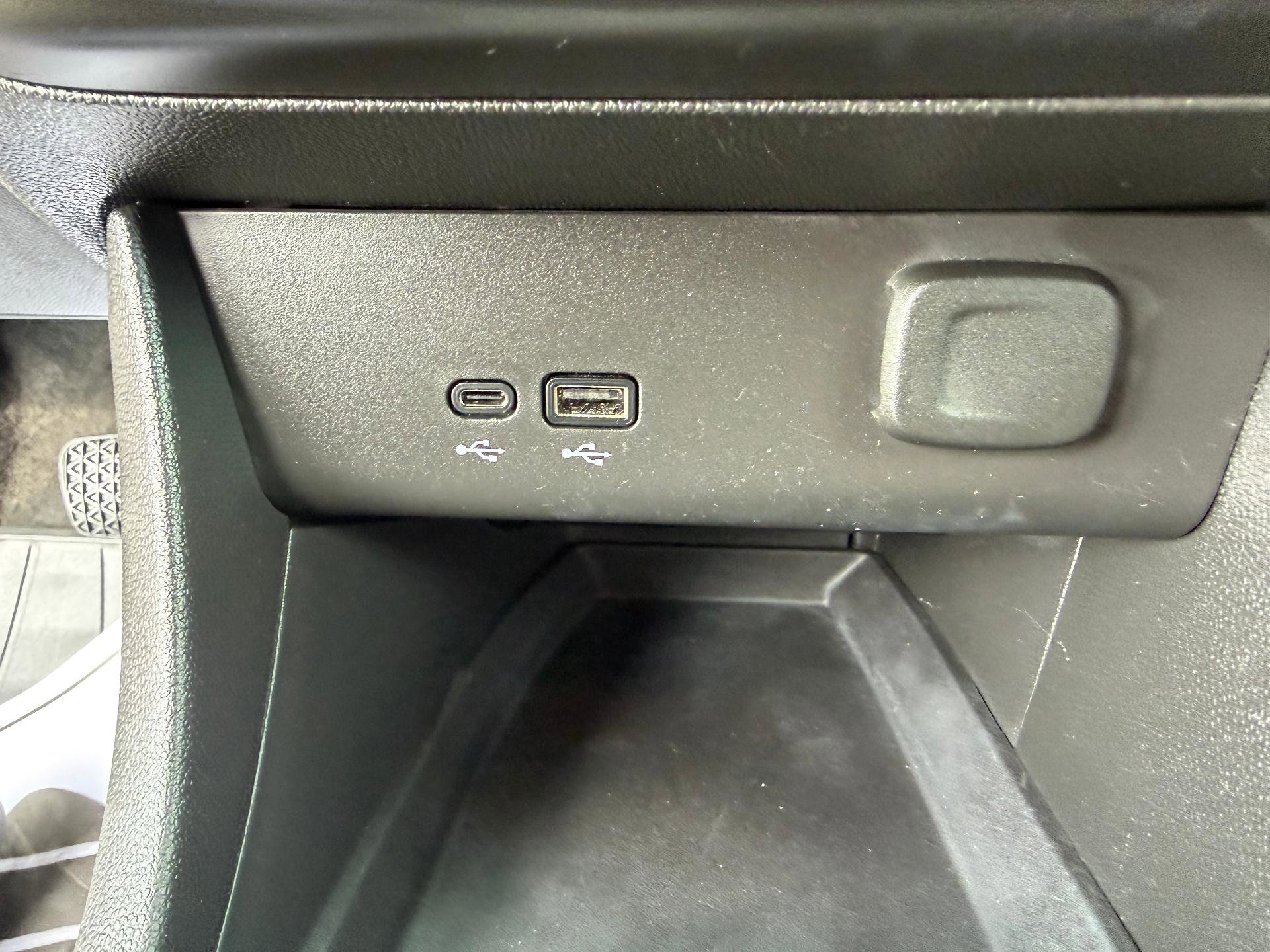 Certified 2024 Buick Encore GX Preferred w/ Comfort Package image 29