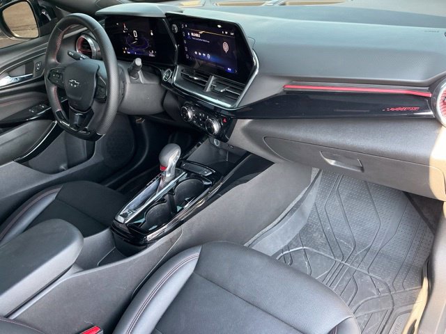 Used 2026 Chevrolet Trax RS FWD image 26