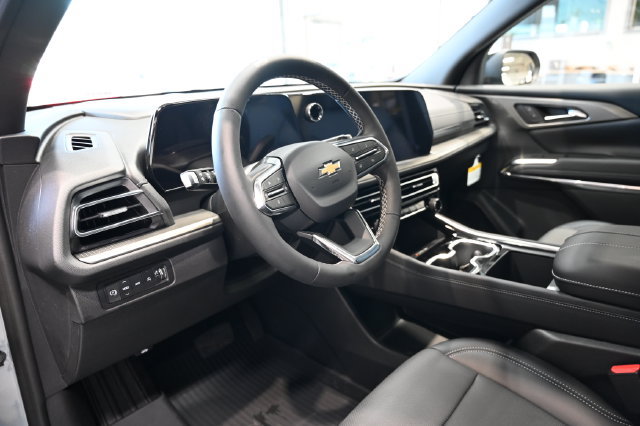 New 2027 Chevrolet Traverse LT w/ LPO, Floor Liner Package AWD/4WD image 22