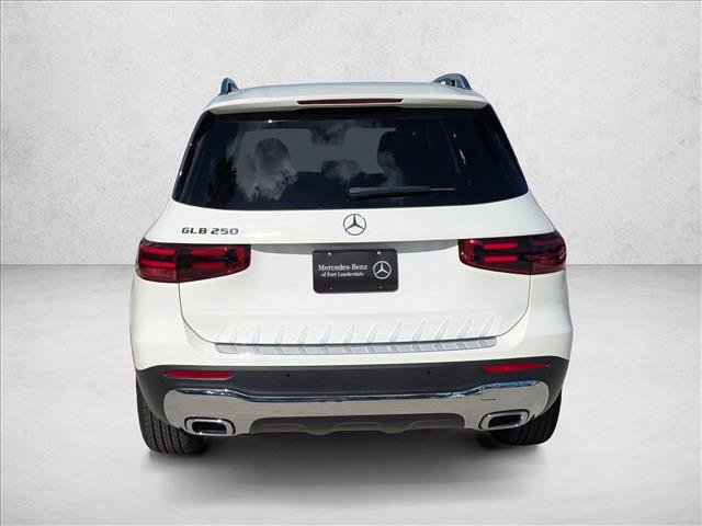 Used 2025 Mercedes-Benz GLB 250 image 7