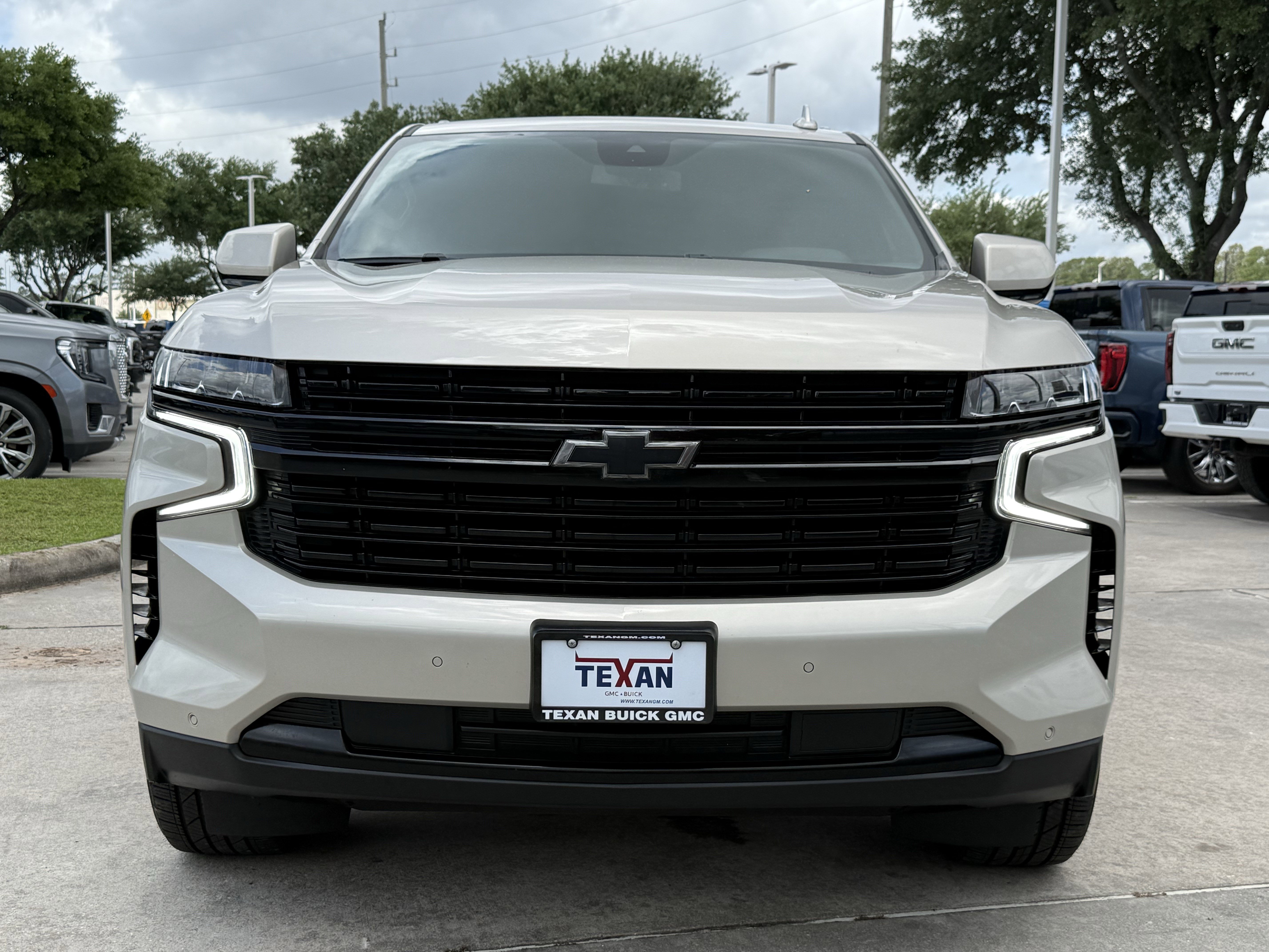 Used 2023 Chevrolet Suburban RST RWD image 10