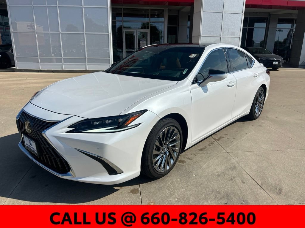 Used 2025 Lexus ES 350 Ultra Luxury FWD image 2
