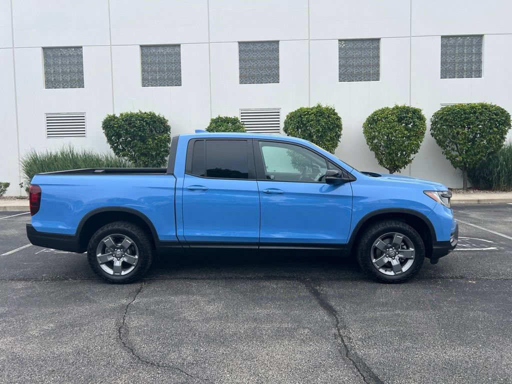 Used 2025 Honda Ridgeline TrailSport image 9