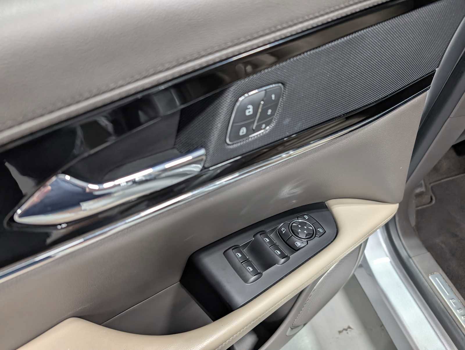 Used 2022 Lincoln Nautilus Standard image 37