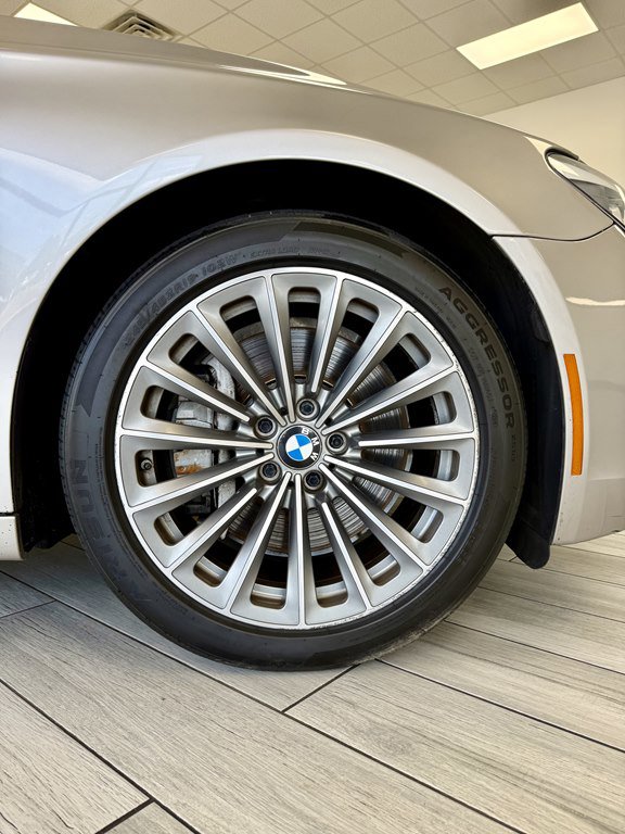 Used 2011 BMW 750Li RWD image 19