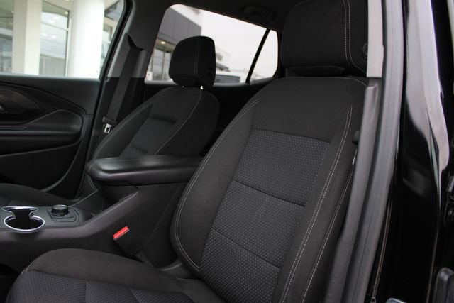 Used 2022 GMC Terrain SLE image 15