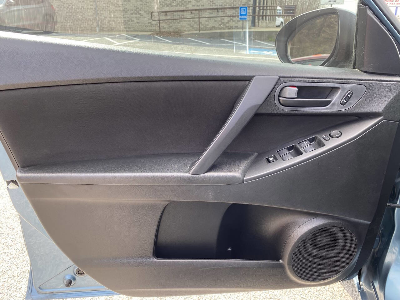 Used 2011 MAZDA MAZDA3 i Sport image 12