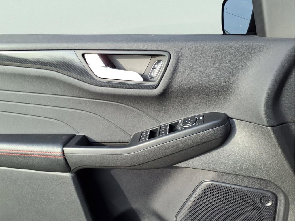 Used 2024 Ford Escape ST-Line w/ Cold Weather Package image 13