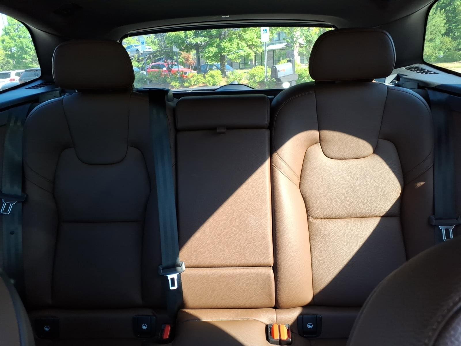 Used 2024 Volvo XC60 B5 Plus w/ Protection Package Premier AWD/4WD image 19