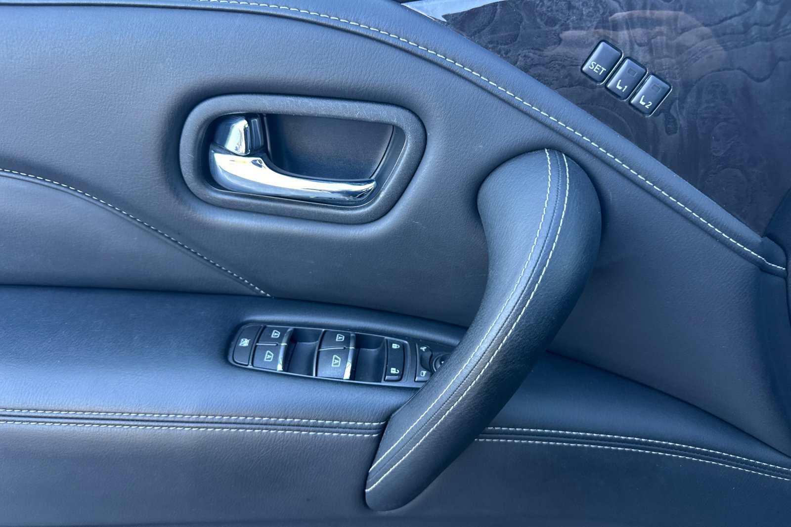 Used 2024 INFINITI QX80 Luxe image 11